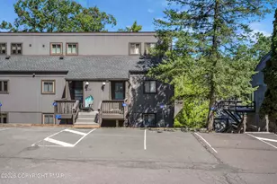 89 Cross Country Ln, Tannersville, PA 18372 - Photo 1