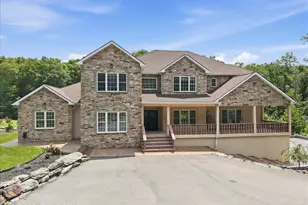 145 Manor Dr, East Stroudsburg, PA 18301 - Photo 3