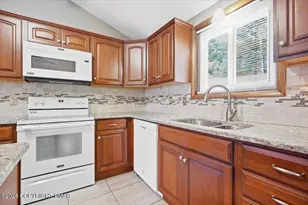 3157 Robert David Dr, Tobyhanna, PA 18466 - Photo 17