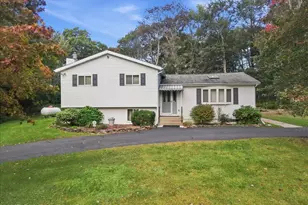 3157 Robert David Dr, Tobyhanna, PA 18466 - Photo 1