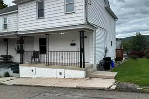 425 Oak St, Jim Thorpe, PA 18229 - Photo 1