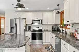 830 Lake Dr, Lehighton, PA 18235 - Photo 11