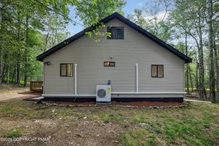 8830 Cloudcrest Dr, Tobyhanna, PA 18466 - Photo 21