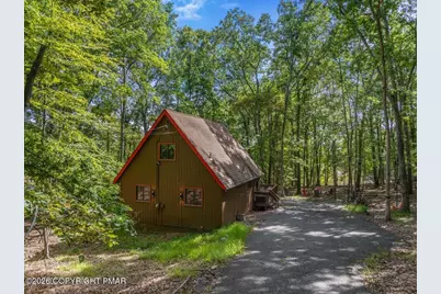  203 Bellingham Drive, Bushkill, PA 18324 - Photo 33
