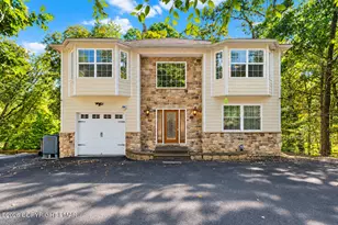105 Mulberry Ln, East Stroudsburg, PA 18302 - Photo 1
