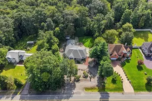 126 Estate Dr, East Stroudsburg, PA 18301 - Photo 3