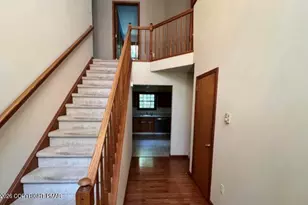 118 Country Club Dr Dr, Hawley, PA 18428 - Photo 5