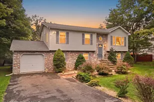 1216 Glade Dr, Long Pond, PA 18334 - Photo 5