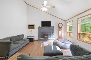 523 Saunders Ct, Bushkill, PA 18324 - Photo 9