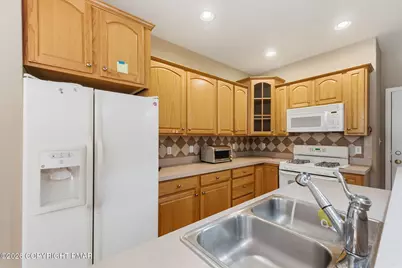  31 Oak Leaf Lane, East Stroudsburg, PA 18301 - Photo 15
