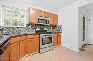6105 Braintree Dr, Bushkill, PA 18324 - Photo 15