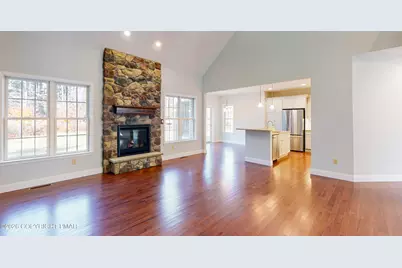  223 Canterbury Circle, Blakeslee, PA 18610 - Photo 15