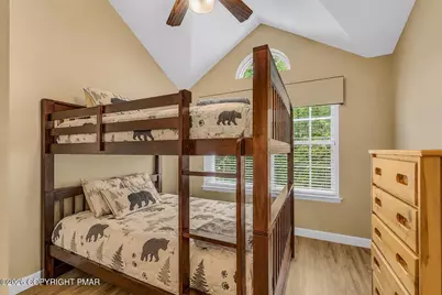  12 Beachwood Court, Lake Harmony, PA 18624 - Photo 7