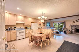178 Upper Village Way, Tannersville, PA 18372 - Photo 3