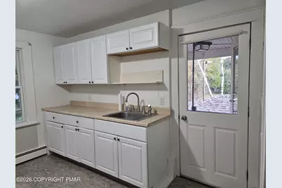  721 River Street #3, Peckville, PA 18452 - Photo 3