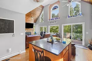 161 Lakewood Dr, Dingmans Ferry, PA 18328 - Photo 17