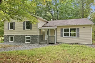 2148 Vista Cir, East Stroudsburg, PA 18302 - Photo 5