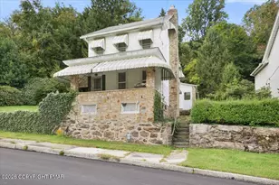 810 Center Ave, Jim Thorpe, PA 18229 - Photo 1