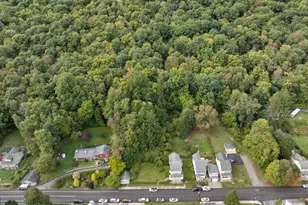 810 Center Ave, Jim Thorpe, PA 18229 - Photo 3