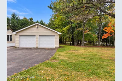  227 Flame Drive, Blakeslee, PA 18610 - Photo 3