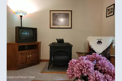  141 Manchester Drive, Bushkill, PA 18324 - Photo 7