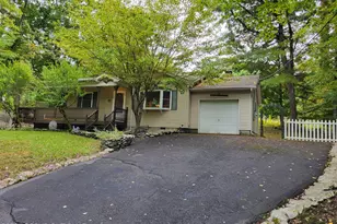 141 Manchester Dr, Bushkill, PA 18324 - Photo 47