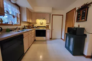 141 Manchester Dr, Bushkill, PA 18324 - Photo 17