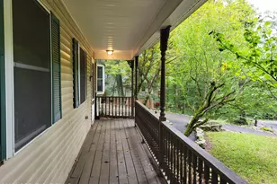 141 Manchester Dr, Bushkill, PA 18324 - Photo 37