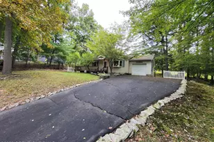 141 Manchester Dr, Bushkill, PA 18324 - Photo 45