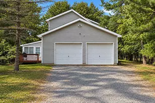 106 Gap View Dr, Long Pond, PA 18334 - Photo 1