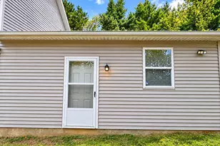 106 Gap View Dr, Long Pond, PA 18334 - Photo 5