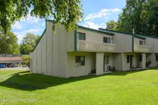 142 Ridge Dr, Tannersville, PA 18372 - Photo 5