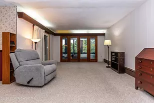 2254 Chipperfield Dr, East Stroudsburg, PA 18301 - Photo 11