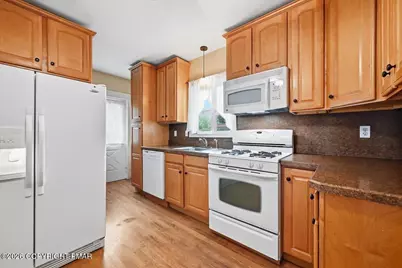  127 Broad Street, Stroudsburg, PA 18360 - Photo 13
