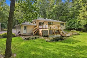 2239 Long Acre Dr, Effort, PA 18330 - Photo 3