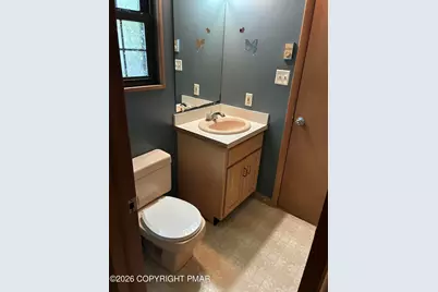  206 Hyland Drive, East Stroudsburg, PA 18301 - Photo 11