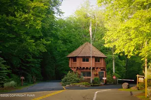 1111 Bear Track Trail, Pocono Pines, PA 18350 - Photo 37