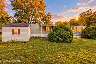 338 Upper Pmhe Dr, East Stroudsburg, PA 18302 - Photo 1
