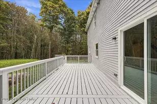 1018 Valley Rd, Newfoundland, PA 18445 - Photo 9