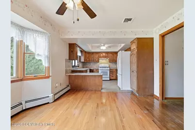  233 Treeline Drive, Pen Argyl, PA 18072 - Photo 9