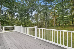 258 Clubhouse Dr, East Stroudsburg, PA 18302 - Photo 35