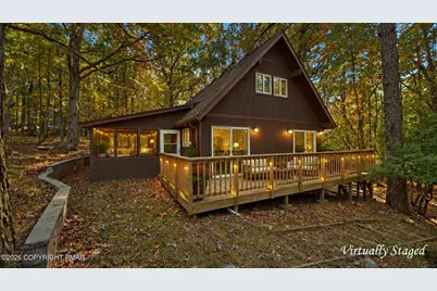  1095 Deer Run, Bushkill, PA 18324 - Photo 1