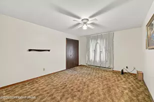 1916 Fawn Ln, Hellertown, PA 18055 - Photo 13