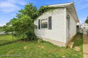 334 Washington St, Freeland, PA 18224 - Photo 27