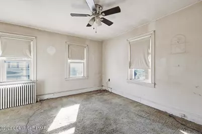  334 Washington Street, Freeland, PA 18224 - Photo 17