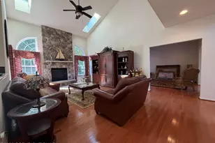 207 Center Valley Ct, East Stroudsburg, PA 18302 - Photo 17