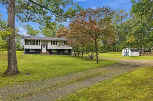 84 Lower Lakeview Dr, East Stroudsburg, PA 18302 - Photo 1