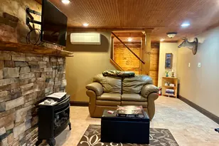 181 Marthas Ln, Pocono Lake, PA 18347 - Photo 17