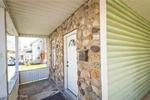 710 William St, Pen Argyl, PA 18072 - Photo 3