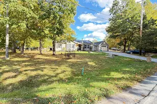 103 Dunchurch Dr, Bushkill, PA 18324 - Photo 3
